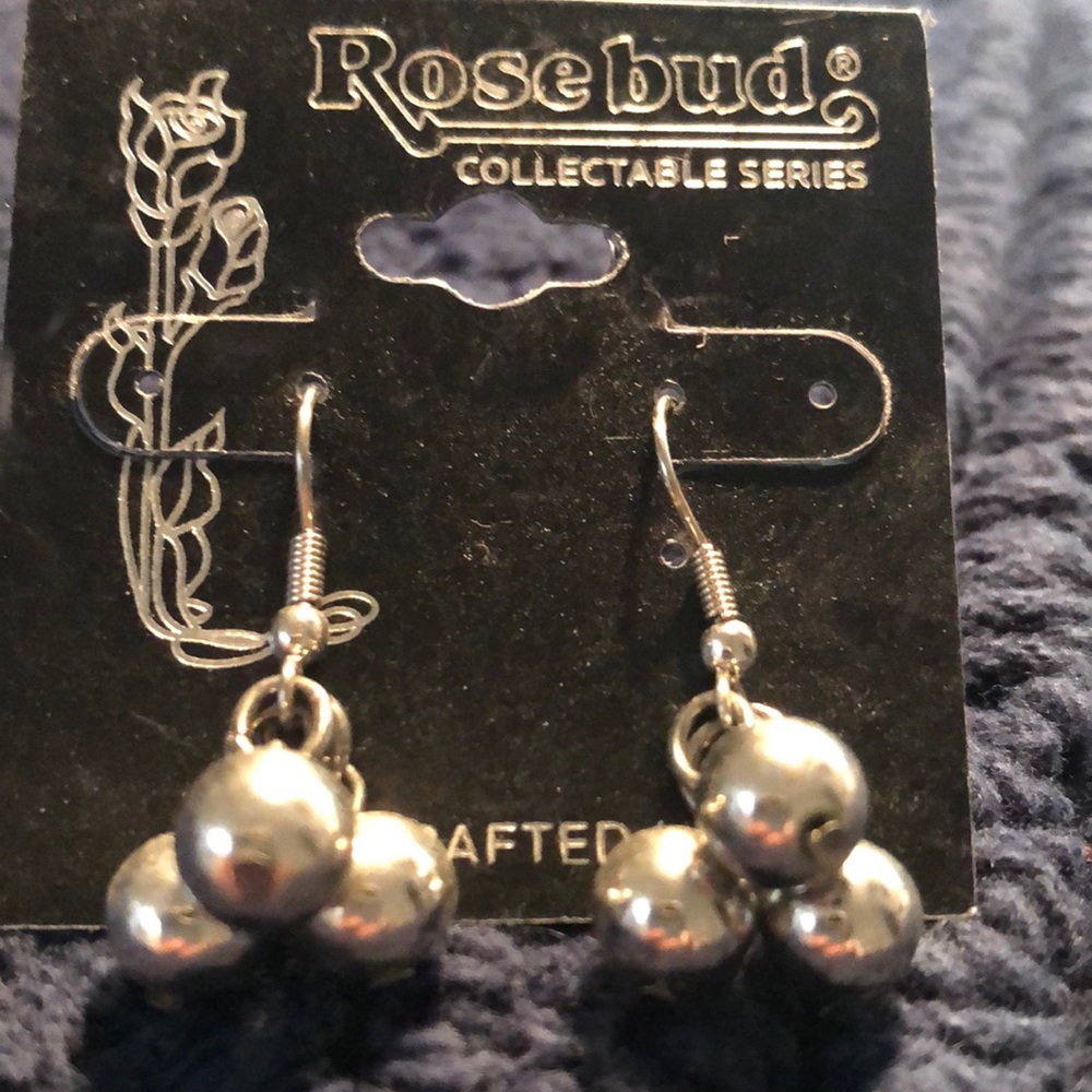 Rosebud Collectable Series dangle silver bead earrings